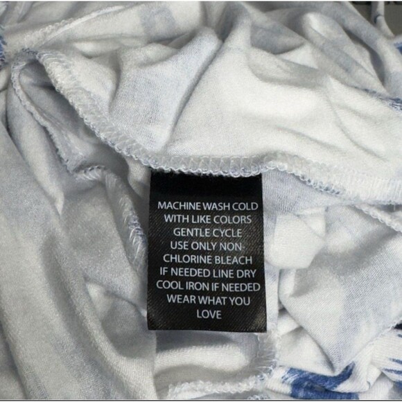 Torrid Super Soft White & Blue Ikat Print Tank Top - Size 1X - Picture 8 of 9